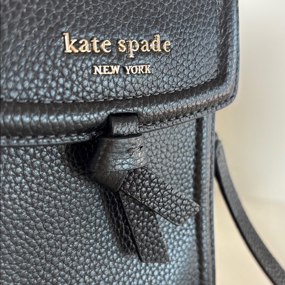 NWOT Kate Spade Black Pebbled Leather Crossbody Phone Bag with Gold Chain - Picture 6 of 13